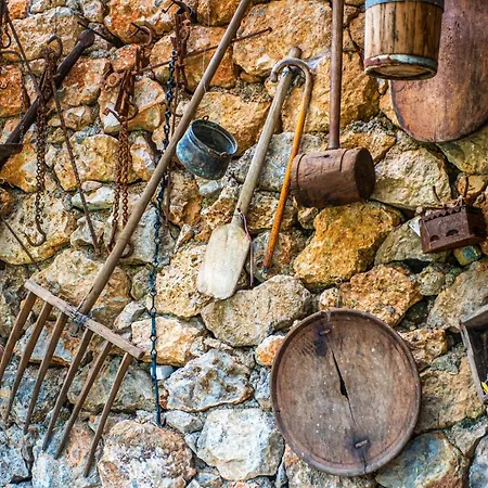 Art Farm Agroktima Marini Farm stay